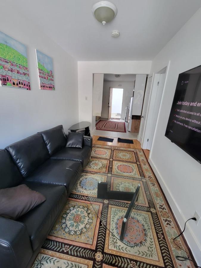 Small Condo In Montreal -Fast Wifi Екстериор снимка