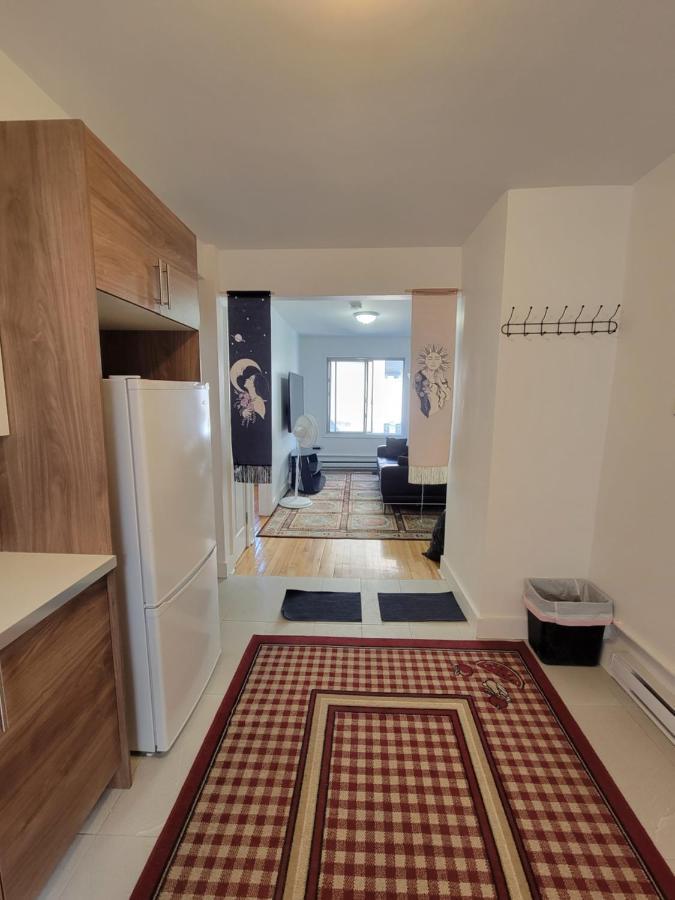 Small Condo In Montreal -Fast Wifi Екстериор снимка